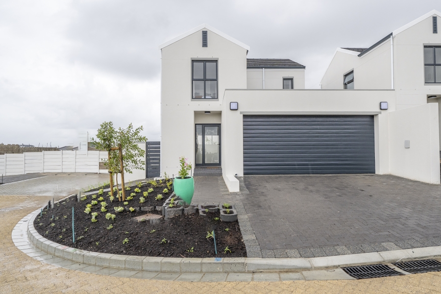 3 Bedroom Property for Sale in Haasendal Western Cape